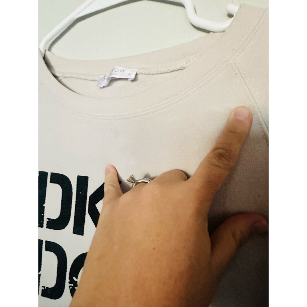 SHESHOW Cream White Black IDK IDC IDGAF Block Letters Long Sleeve Sweatshirt M - Picture 7 of 10
